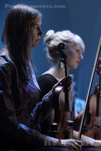 JOSE GONZALEZ PERFORMING WITH THE GOTEBORG STRING THEORY - 2011-04-06 - PARIS - Gaite Lyrique - 